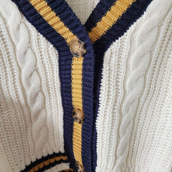 Women's Long Sleeves V-Neck Button Up Colorblock Sweater Off White S, M, L NWOT - Picture 6 of 8